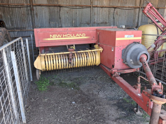 New Holland 568 small square baler