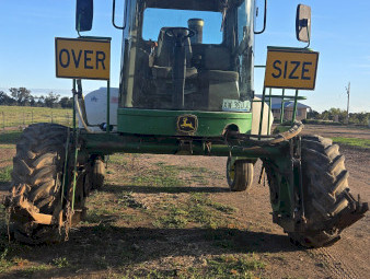 2006 John deere 4995 Windrower 