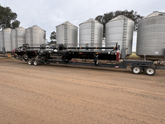 Macdon D65 40’ front and trailer