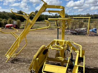 Crendon Machinery NetWizz Hi-Lift Mast Netting Machine