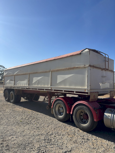 Lusty 30ft Bogie Axle Tipper Trailer (3 in 1 convertible)