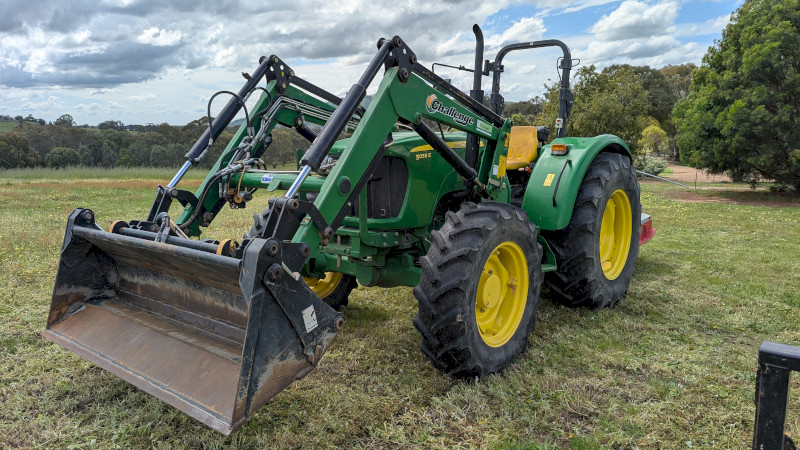 2014 John Deere 5055E Tractor with Loader & 4-in-1 Bucket