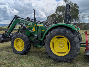 2014 John Deere 5055E Tractor with Loader & 4-in-1 Bucket