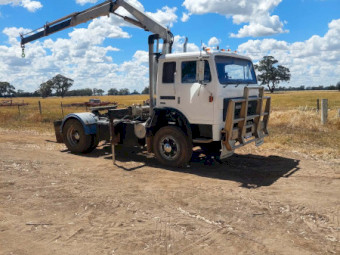 1988 International T Line 2670 Crane Truck