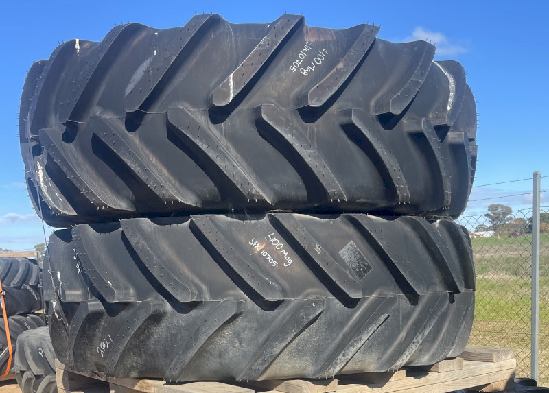 Front Duals 480/70R34 Wheel Assembly