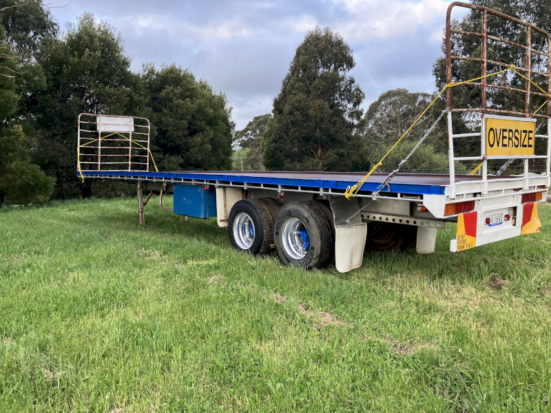 McGrath Flat Top Semi Trailer