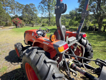 2024 Kubota MX5200 4WD Tractor + Southern Cross Flail Mulcher 