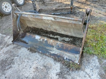 Loader Frame & 4in1 Bucket