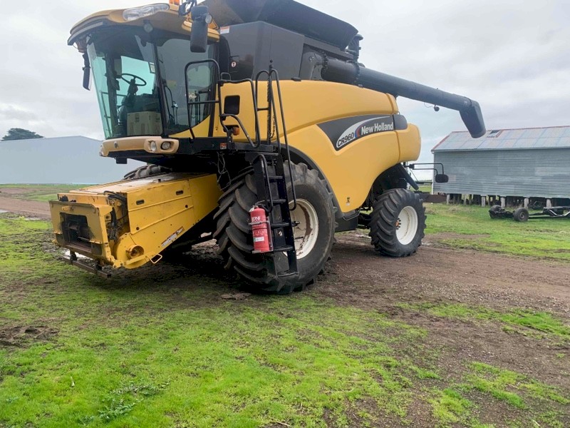 2003 New Holland CR 960 Header