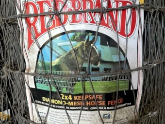 Red Brand Diamond V- Mesh  Horse Fence