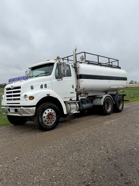 2005 Sterling LT7500 Water Truck