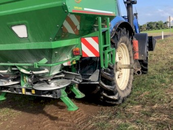 Donder 4000 spreader
