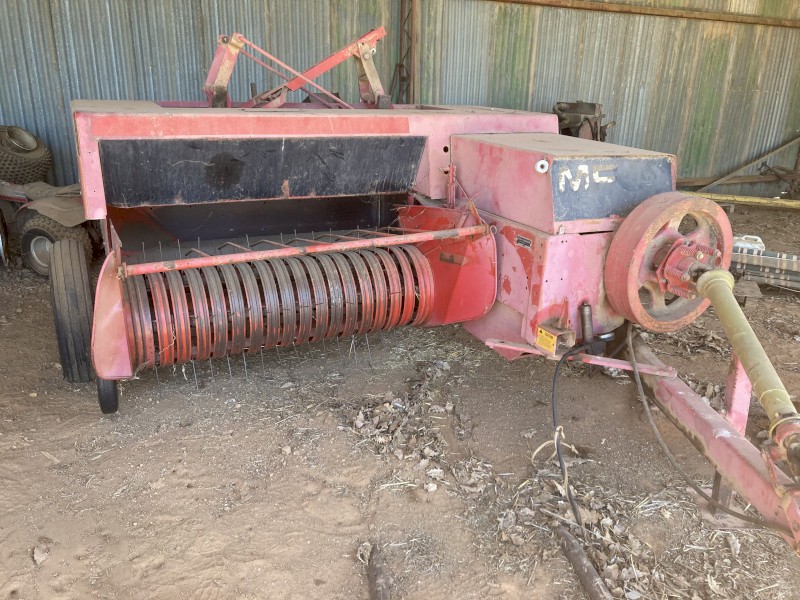 Massey Ferguson 124 Small Square Baler