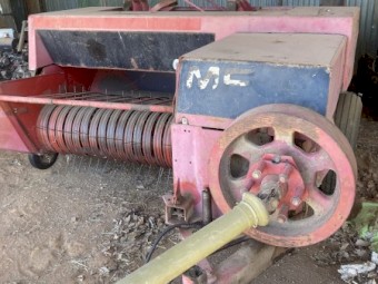 Massey Ferguson 124 Small Square Baler
