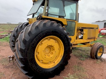 Chamberlain 4280 Tractor