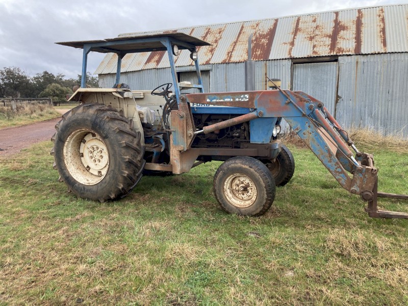 Ford 6600 Loader Tractor