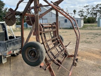Stephens Round Bale Feeder