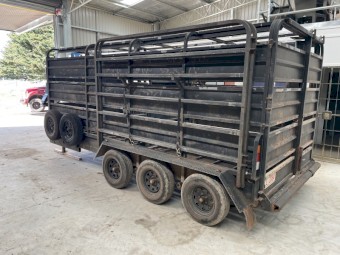 stock trailer goose neck