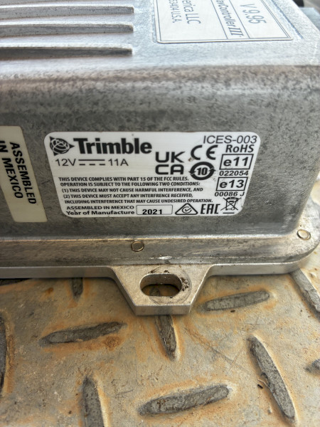 Trimble 372 Receiver and Nav III Controller GPS