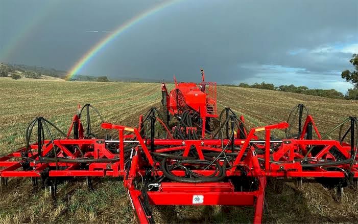 WANTED 8-10m Horwood Bagshaw Scaribar or PSS Air Seeder