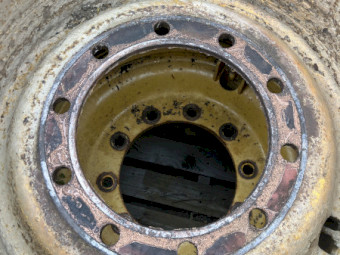 18.0x25 tyres  