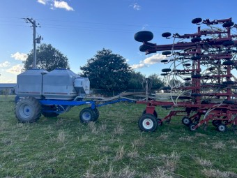 Morris C2 9.15m Narrow Seeder with Gason 1850RT 6000L Cart