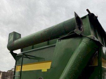 1998 Grain King 18T Chaser Bin