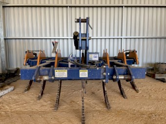2019 Grizzly 7 Tyne Deep Ripper with Crumble Roller