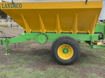 8 tonne Landaco Spreader