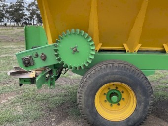 8 tonne Landaco Spreader