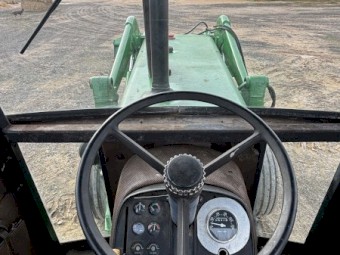 1986 Chamberlain 4290 Tractor