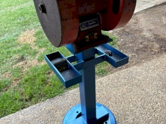 Grinder or Vice Pedestal