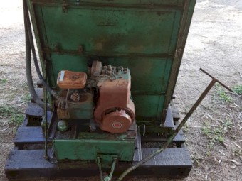 Mac Lodge Minor Petrol Powered Hydraulic Wool Press 
