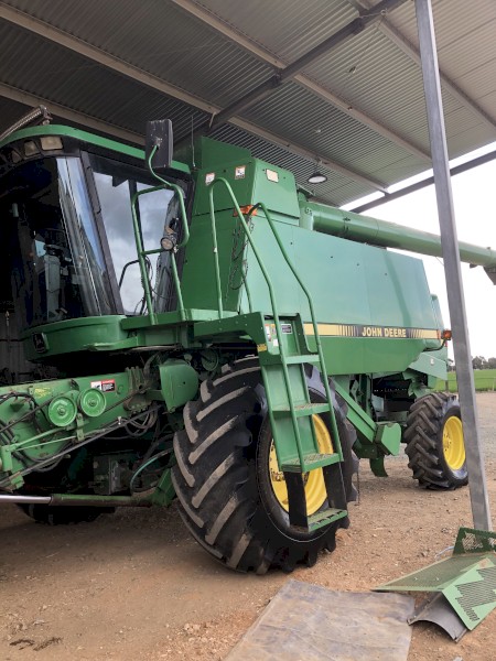 JD 9600 header with 930f