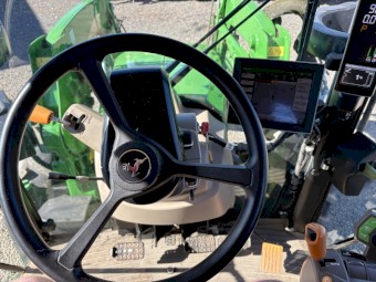 2017 John Deere 5R125 Tractor Loader