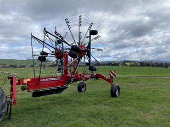 Massey Ferguson RK3877 hay rake
