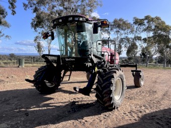 2016 MacDon M155 Windrower with 40ft MacDon D40 Front and Trailer