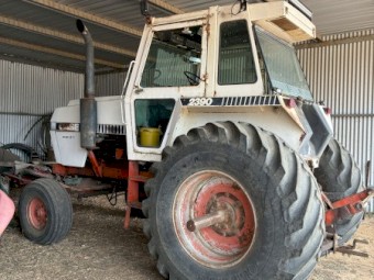 Case IH 2390 Tractor