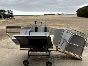 Hecton air operated sheep handler 