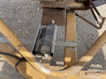 Grain feeder and auger