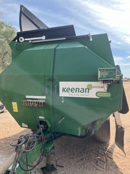 Keenan Klassik 100 mixer wagon