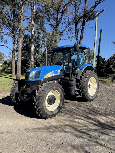 New Holland T6050 Tractor