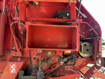 New Holland 750 Round Baler