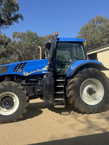 New Holland T8.320