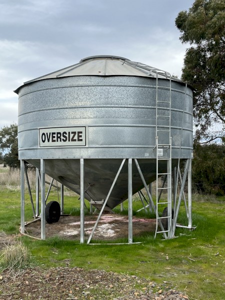 30t Jaeschke Fertiliser Field Bin.