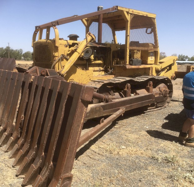 Cat D8H Dozer