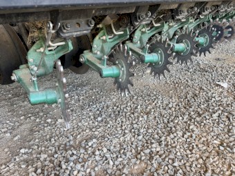 15ft John Deere 1590 Disc Seeder