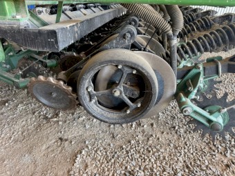 15ft John Deere 1590 Disc Seeder
