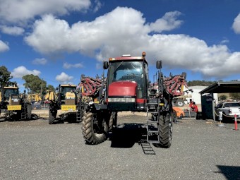 Case iH Patriot 3330 Self Propelled Sprayer