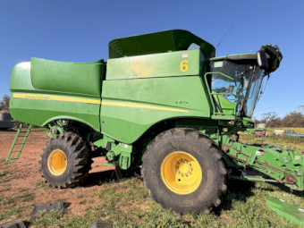 2013 John Deere S670 Macdon D65